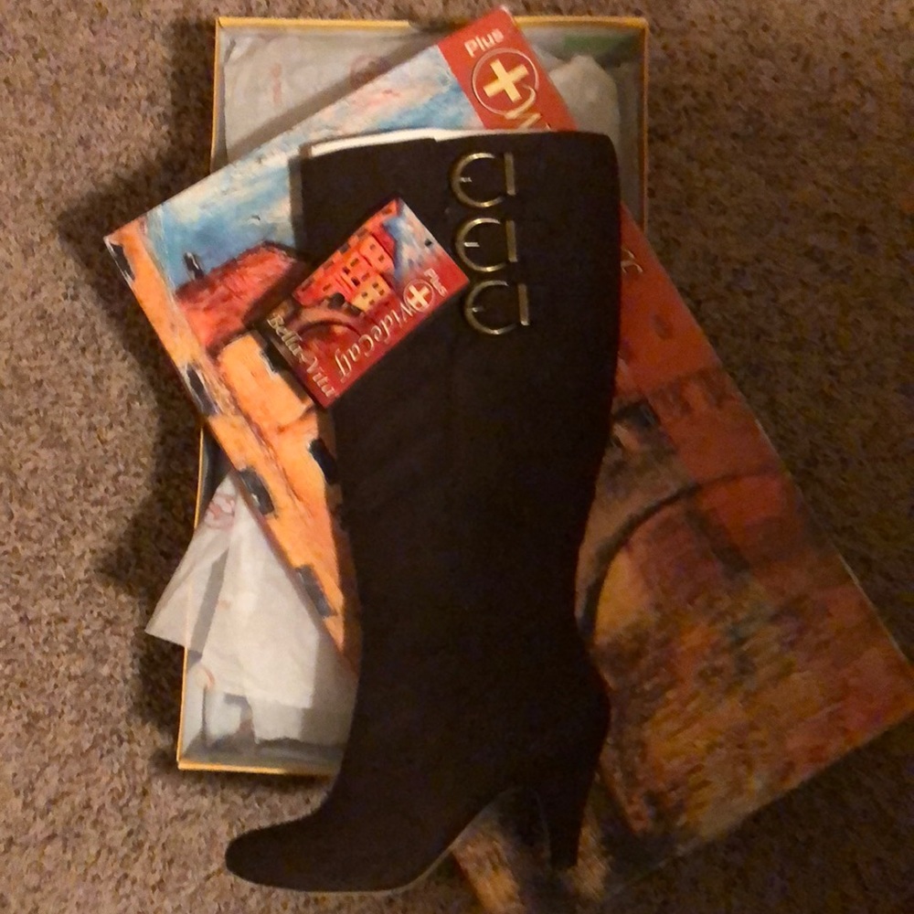 Bella Vita Brown Suede Boots Size 8 Wide Calf